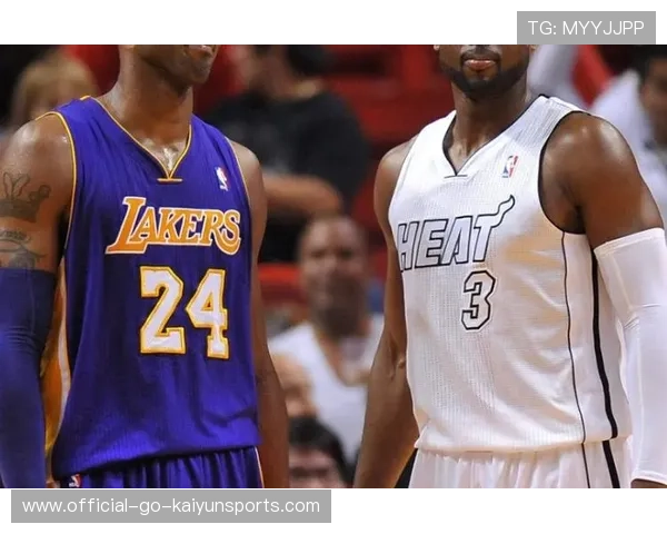 篮球巨星赛后亲吻篮筐的瞬间：热血、荣耀与激情的背后